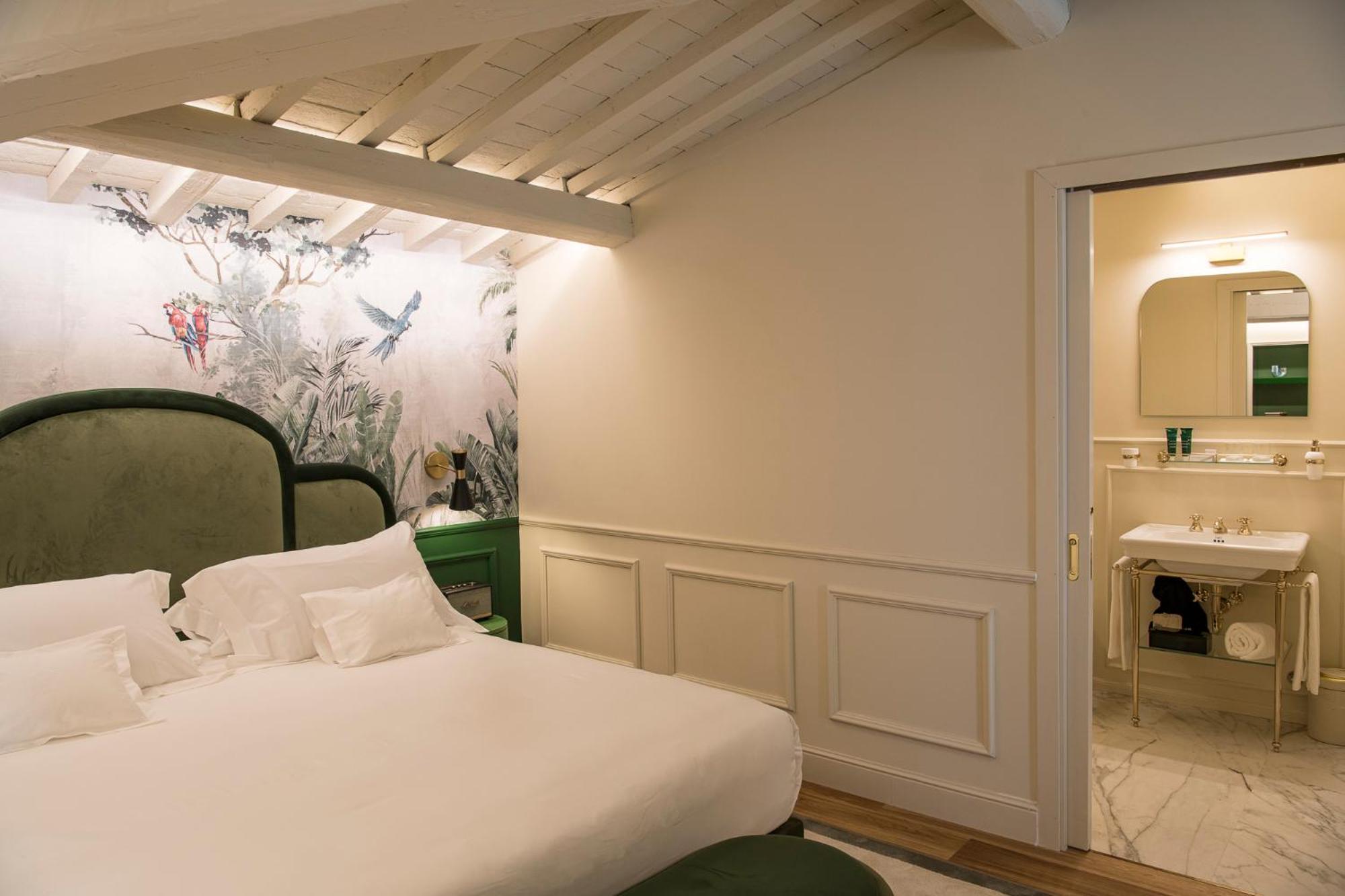 Hotel La Gemma Florence Exterior photo A room at the hotel